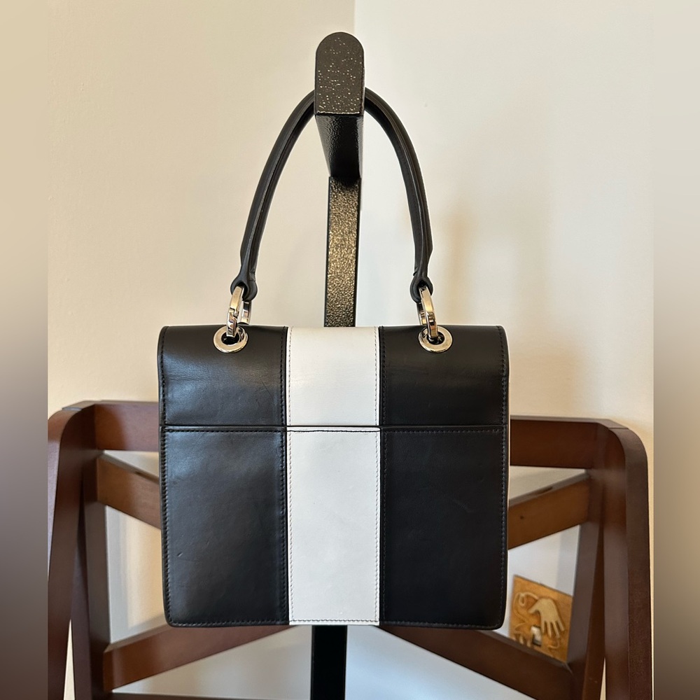Michael Kors Genuine Leather Middleton Handbag Includes Dust Bag NWT with COA - Picture 4 of 16
